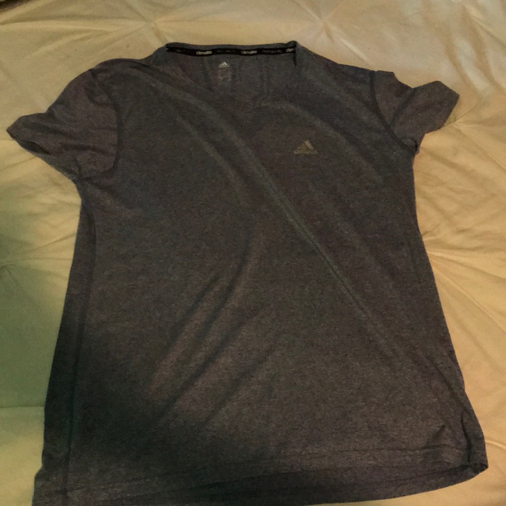 Athletic shirt